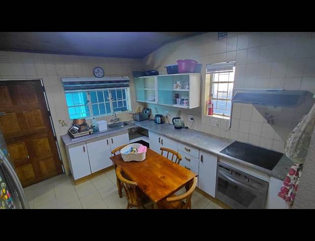 3 BEDROOM HOUSE FOR SALE IN REGENTS PARK